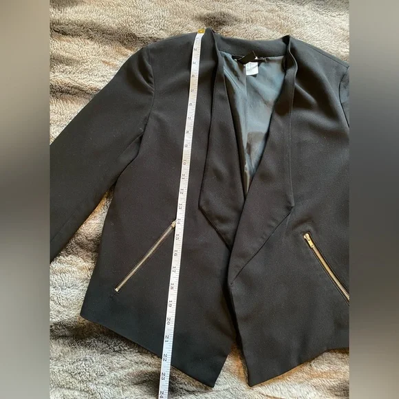 H&M a-symmetrical blazer - Picture 7 of 11